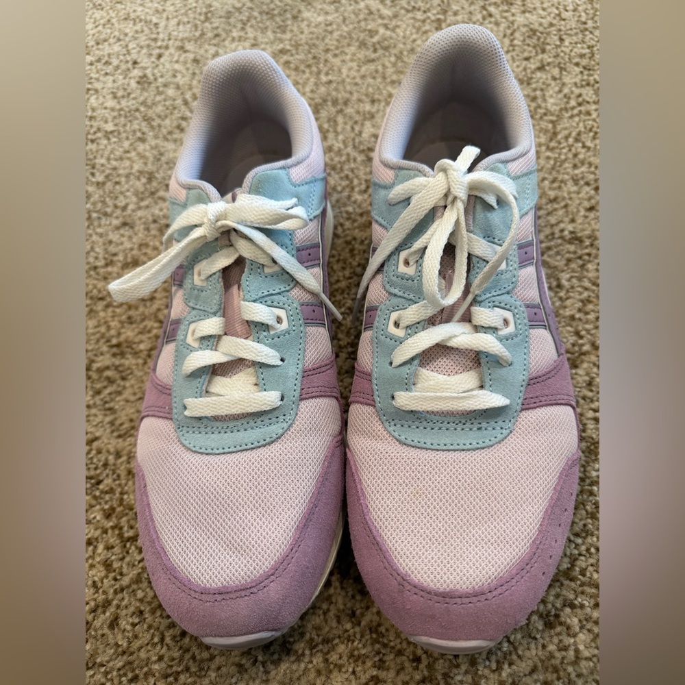 Asics lavender and light blue pastel sneakers with white laces - Picture 5 of 10